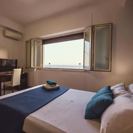 Oda ve Kahvaltı Oasis 4*