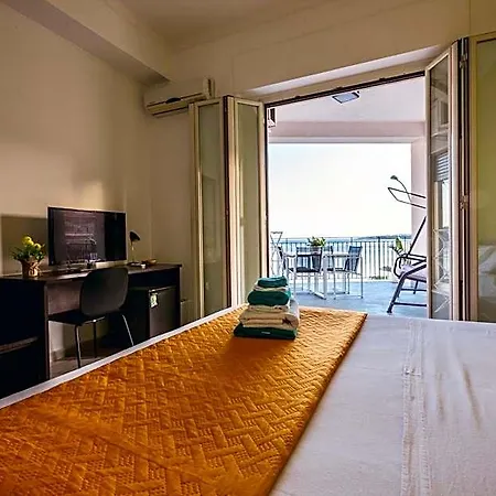 Oasis Bed & Breakfast 4*