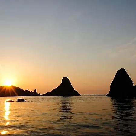Bed & Breakfast Oasis Aci Castello