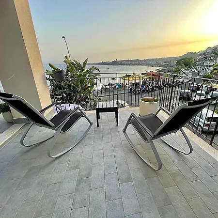 Oasis Aci Castello