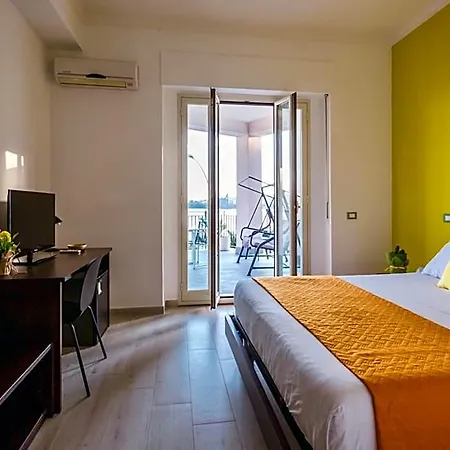 Oasis Bed & Breakfast 4*