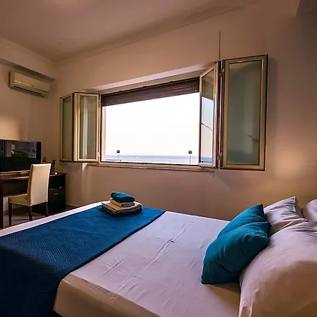 Oasis Aci Castello