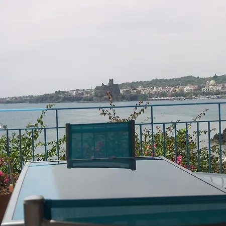 Oasis 4* Aci Castello